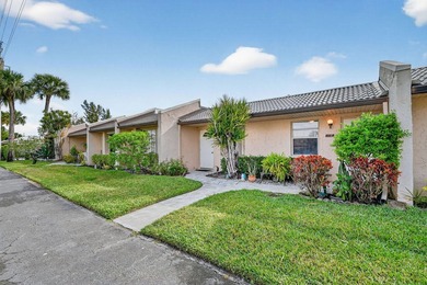CONVERTIBLE 2 BR 2 BA VILLA - UPDATED AND MOVE-IN READY! Enjoy - photo 3