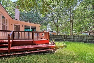 Wonderfully maintained home located on a cul-de-sac close to - photo 34