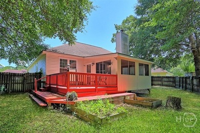 Wonderfully maintained home located on a cul-de-sac close to - photo 36
