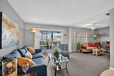 CONVERTIBLE 2 BR 2 BA VILLA - UPDATED AND MOVE-IN READY! Enjoy - photo 9