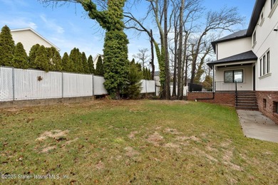 Welcome home to 69 Elmbank Street! This exceptional, brand new - photo 5