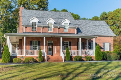 Lake Home For Sale in Cornelius, North Carolina