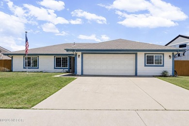 Welcome to 4464 Via Santa Maria, a beautifully maintained - photo 2