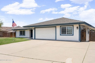 Welcome to 4464 Via Santa Maria, a beautifully maintained - photo 3