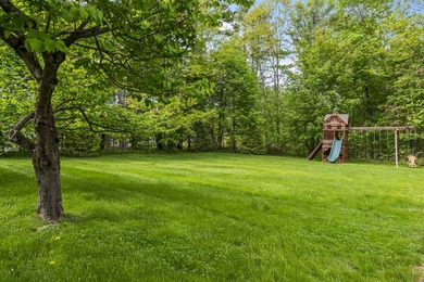 Coastal Estate near Portland, Maine. Set on 2.9 private acres - photo 12