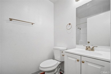 Absolutely gorgeous and completely renovated, this 2-bedroom - photo 12