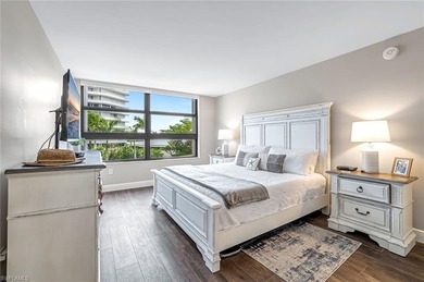 Stunning Beachfront Condo on Marco Island Luxury Living with - photo 15
