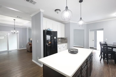 Welcome to your private retreat in Midway! Situated on 2 - photo 10