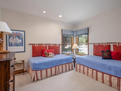 Welcome to your dream home-where breathtaking views meet - photo 24