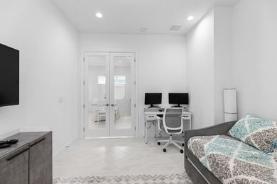**UPGRADED TO THE MAX - AVAILABLE NOW** Private, Turn-Key Living - photo 28