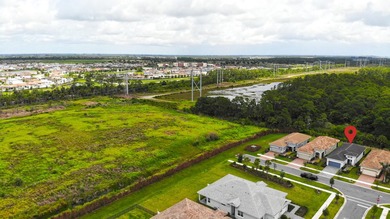 **UPGRADED TO THE MAX - AVAILABLE NOW** Private, Turn-Key Living - photo 46