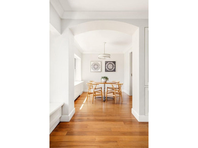 Sun-drenched and beautifully appointed corner two-bedroom - photo 5
