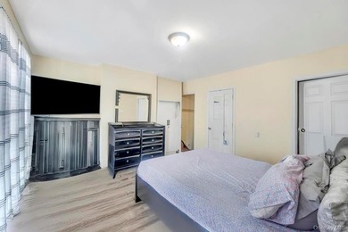 Welcome to your next East New York gem! This fully attached home - photo 15