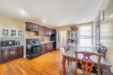 Welcome to your next East New York gem! This fully attached home - photo 17
