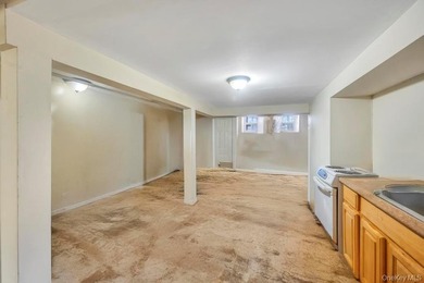 Welcome to your next East New York gem! This fully attached home - photo 28