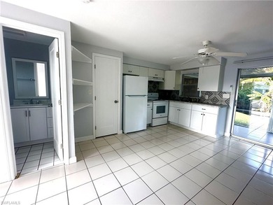 Located at the end of a quiet cul-de-sac, this waterfront duplex - photo 5