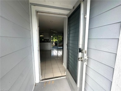 Located at the end of a quiet cul-de-sac, this waterfront duplex - photo 10