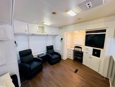 ALL AGE PARK, PET FRIENDLY, $550/MONTH LOT RENT UTILITIES - photo 3