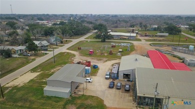 Rare opportunity to own a well-established retail feed store and