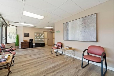 Great office location! 3 treatment rooms plus large lobby