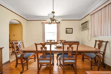 Lovingly Maintained Detached Colonial Nestled on a Beautiful - photo 4