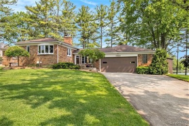 Lake Home Sale Pending in Lake Orion, Michigan
