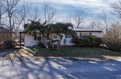 Beaver Lake Home For Sale in Lowell Arkansas