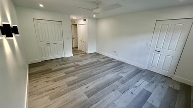 Exceptional & Rarely Available Ground-Floor Corner Residence - photo 13