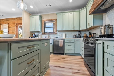 Rustic elegance meets luxury in this exceptional 2022 Lake - photo 13