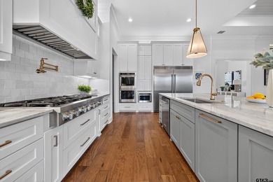 Tucked away within Maple Leaf off Legacy Bend sits a luxurious - photo 14