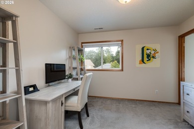 Such a beautifully maintained 5-bedroom, 3.5-bath home with a - photo 18