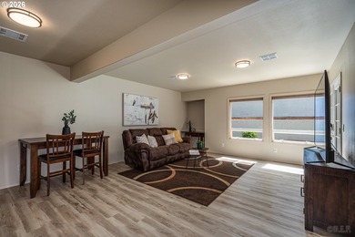 Such a beautifully maintained 5-bedroom, 3.5-bath home with a - photo 22