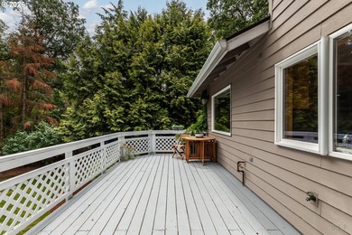 Such a beautifully maintained 5-bedroom, 3.5-bath home with a - photo 28