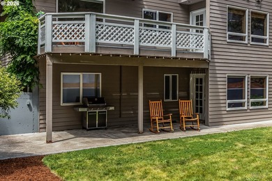 Such a beautifully maintained 5-bedroom, 3.5-bath home with a - photo 30