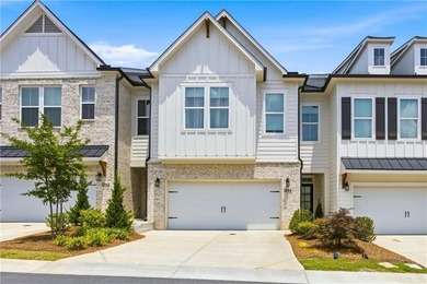 Beautifully upgraded townhome located in the desirable Westshore - photo 1