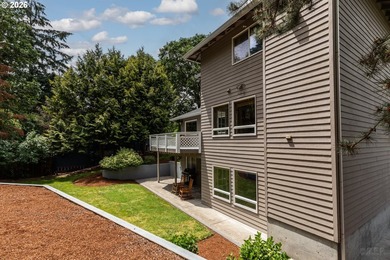 Such a beautifully maintained 5-bedroom, 3.5-bath home with a - photo 33
