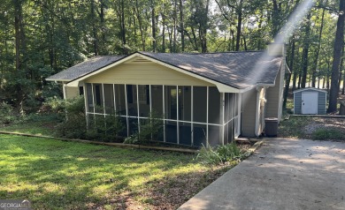 Lake Home For Sale in Lavonia, Georgia