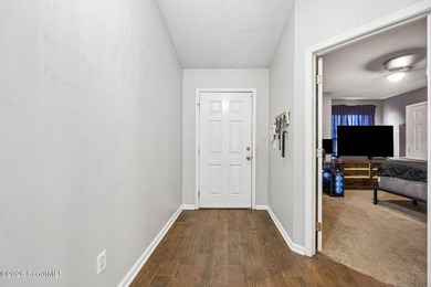 Welcome to this charming 3-bedroom, 2-bedroom in downtown St - photo 5