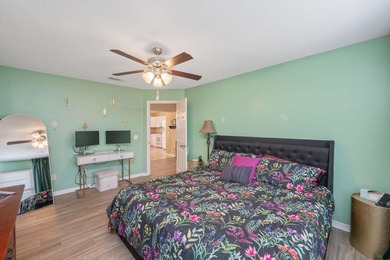 Welcome to this well-maintained home in Gulf Breeze! Major - photo 13
