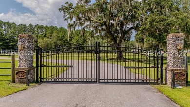 Escape to Ridgeland Ranch, a breathtaking 26.36-acre equestrian - photo 3