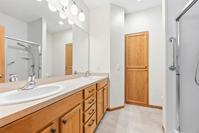Enjoy easy, maintenance-free living in this beautiful 3 bed, 3 - photo 13