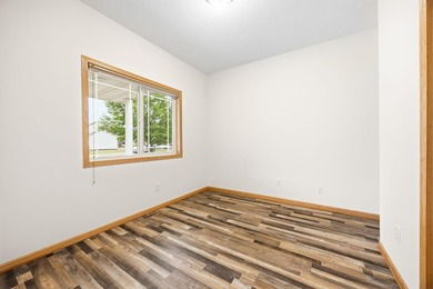 Enjoy easy, maintenance-free living in this beautiful 3 bed, 3 - photo 14