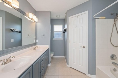 Welcome to this well-maintained home in Gulf Breeze! Major - photo 15