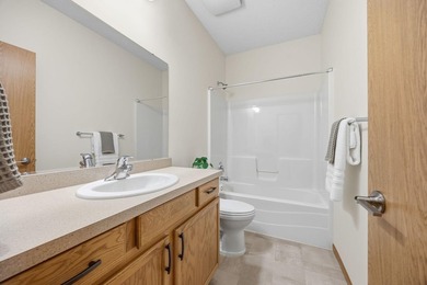 Enjoy easy, maintenance-free living in this beautiful 3 bed, 3 - photo 16