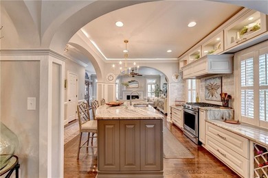 This lovely end-unit townhome in Roswell has been beautifully - photo 17