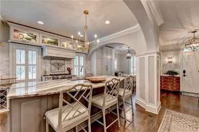 This lovely end-unit townhome in Roswell has been beautifully - photo 18