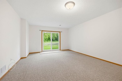 Enjoy easy, maintenance-free living in this beautiful 3 bed, 3 - photo 20