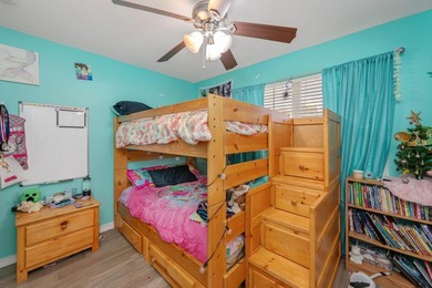 Welcome to this well-maintained home in Gulf Breeze! Major - photo 22