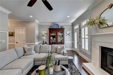 This lovely end-unit townhome in Roswell has been beautifully - photo 23