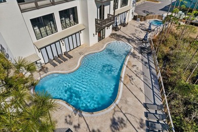 Welcome to effortless coastal living in the heart of Santa Rosa - photo 4